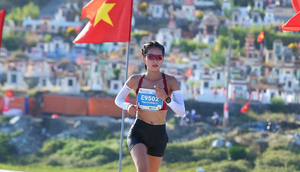 Người hùng SEA Games Hồng Lệ liên tục đi bộ, tuột HCV Tiền Phong Marathon 2020
