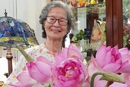 NSƯT Hoàng Yến qua đời, NSND Lan Hương đau xót: 'Chúng con mất đi một người mẹ'