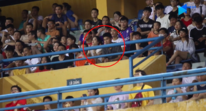 Bạn gái cũ Quang Hải xuất hiện trên khán đài trận Viettel vs Hà Nội FC