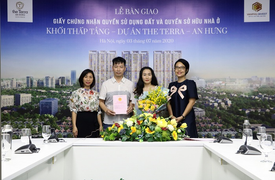 The Terra - An Hưng: Văn Phú - Invest trao sổ đỏ cho khách hàng mua nhà phố