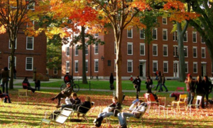 Mỹ khôi phục cấp visa cho sinh viên Harvard