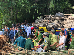 Xe khách lao xuống vực ở Kon Tum: Phó thủ tướng yêu cầu làm rõ