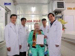 CDC Mỹ chúc mừng Việt Nam điều trị thành công cho phi công người Anh