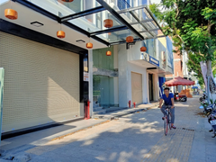 Đại gia Đà Nẵng bán rẻ khách sạn 120 tỷ đồng để gán nợ