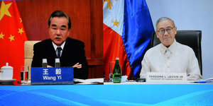 Bị Mỹ bác yêu sách ở Biển Đông, Trung Quốc lập tức ‘lấy lòng’ Philippines 