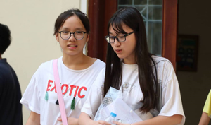 Thi Lý trường chuyên Sư phạm: Đề dễ, thí sinh tự tin đạt 8 điểm trở lên