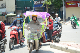 Trung Bộ nắng trên 39 độ C, chỉ số tia UV ở Hà Nội mức nguy hại rất cao