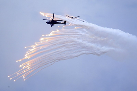 Ảnh: Đài Loan tập trận bắn đạn thật quy mô lớn