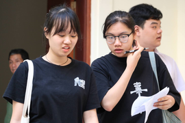 Thi Văn vào lớp 10 TP.HCM: Đề thi độc đáo, tính thời sự cao