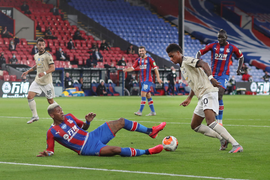 Rashford và Martial ghi bàn, MU áp sát top 4