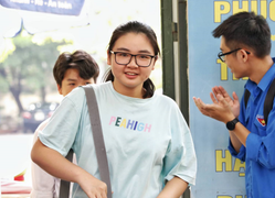 Đề tiếng Anh vào lớp 10 dễ, thí sinh lo 'mưa' điểm 10, điểm chuẩn cao