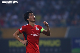 Tuấn Anh ghi siêu phẩm, HAGL chiếm top 3 V-League 