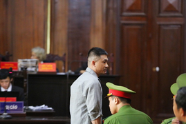 Vì sao tạm dừng phiên toà xử Văn Kính Dương cùng đồng phạm?