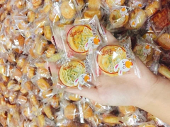 Bánh trung thu 2.000 đồng/chiếc, kho hàng chục tấn toàn in chữ Tàu