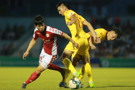 HLV Chu Đình Nghiêm: Hà Nội FC không cần 'bắt chết' Công Phượng 