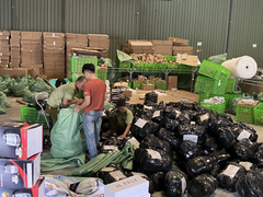 Bắt kho hàng lậu, hàng giả 'khủng' do người Trung Quốc đứng đầu tại Hà Nội