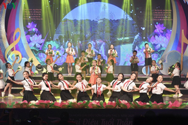 Tưng bừng đêm công diễn và trao giải Liên hoan Giai điệu Sơn ca 2020