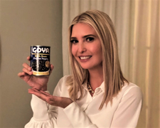  Ái nữ của Tổng thống Trump gây tranh cãi khi đăng ảnh với thương hiệu đồ ăn