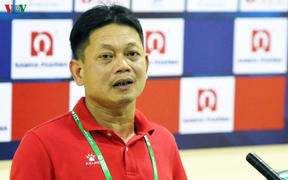 Trọng tài đẳng cấp nhất Việt Nam bắt chính, HLV Nam Định thở phào