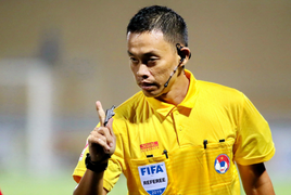 Nam Định vs B.Bình Dương: Vượt qua bóng ma trọng tài