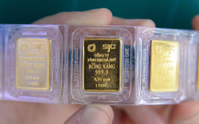 Vừa lên giá kỷ lục 56 triệu đồng/lượng, vàng SJC lại quay đầu giảm