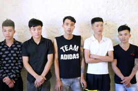 Nhóm thanh niên cướp taxi, ép tài xế viết giấy vay nợ 250 triệu đồng