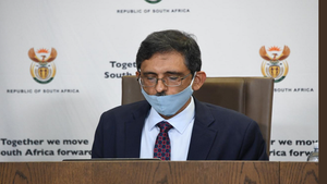 Bộ trưởng Thương mại Nam Phi mắc COVID-19 