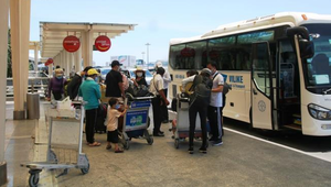 COVID-19 quay lại Đà Nẵng, chuyến du lịch của gia đình tôi kịch tính như phim