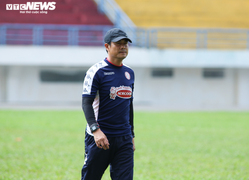 HLV Chung Hae Seong tố CLB TP.HCM thất hứa: Chủ tịch Hữu Thắng buồn bã lắc đầu