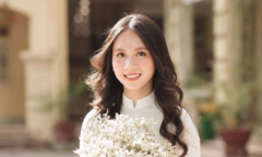 Ảnh: Vẻ đẹp thướt tha của nữ sinh THPT Việt Đức trong tà áo dài