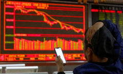 Chứng khoán 27/7: Ồ ạt bán tháo cổ phiếu, VN-Index lao dốc