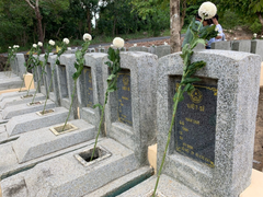 Biết tìm bác tôi ở đâu giữa những mộ liệt sỹ vô danh?