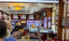 Lo giá đảo chiều, người dân bắt đầu đem vàng tích trữ đi bán