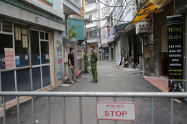 Bệnh nhân COVID-19 Hà Nội tiếp xúc nhiều người ở quán pizza