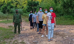 Bắt giữ 8 người nhập cảnh trái phép từ Trung Quốc vào Quảng Ninh