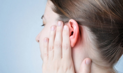 Mẹo làm sạch tai an toàn mà không cần dùng bông tăm