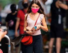 14 tuổi, con gái Tom Cruise hứa hẹn có nhan sắc khuynh thành