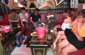 Bất chấp lệnh cấm, quán karaoke vẫn lén lút đón khách giữa mùa dịch COVID-19