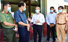 Chủ tịch tỉnh Thừa Thiên - Huế chỉ ra lỗ hổng trong khai báo y tế phòng COVID-19