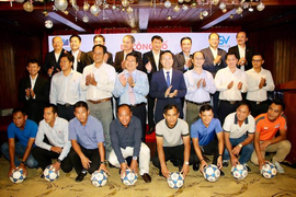 Tâm huyết mới của bầu Đức lại gặp khó vì COVID-19