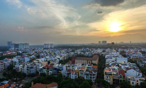 Thị trường bất động sản đứng trước rất nhiều thách thức, rủi ro