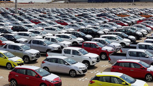 Thị trường ô tô đang ế thảm hại, các hãng xe đua nhau giảm giá kích cầu