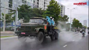 Video: Quân đội dùng xe đặc chủng phu khử khuẩn toàn bộ quận Sơn Trà, Đà Nẵng