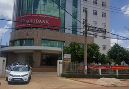 Hàng chục cán bộ Agribank Đắk Nông đi miền Trung giao lưu giữa mùa COVID-19