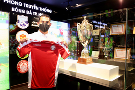 Thị trường chuyển nhượng cầu thủ ở V-League tạm dừng