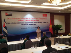 Cuba tặng thuốc chống COVID-19 cho Việt Nam