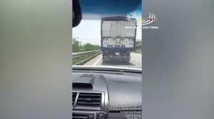 Không nhường đường cho xe ưu tiên, tài xế xe tải bị phạt 4 triệu đồng