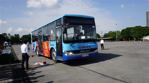 Nhân viên điều hành xe buýt ở Hà Nội nghi nhiễm COVID-19