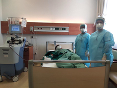 15 người từng mắc COVID-19 tình nguyện hiến huyết tương 