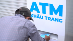 Cận cảnh 'ATM' khẩu trang đầu tiên ở TP.HCM